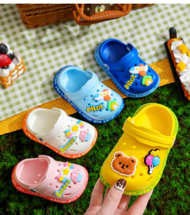 Summer Kids ShoesSandals Hole Children's Shoes Slippers Soft Anti-Skid Cartoon Design Hole Baby Shoes Sandy Beach For Boys Girls SuperFye style 7 / 24 (insole 15cm) SuperFye