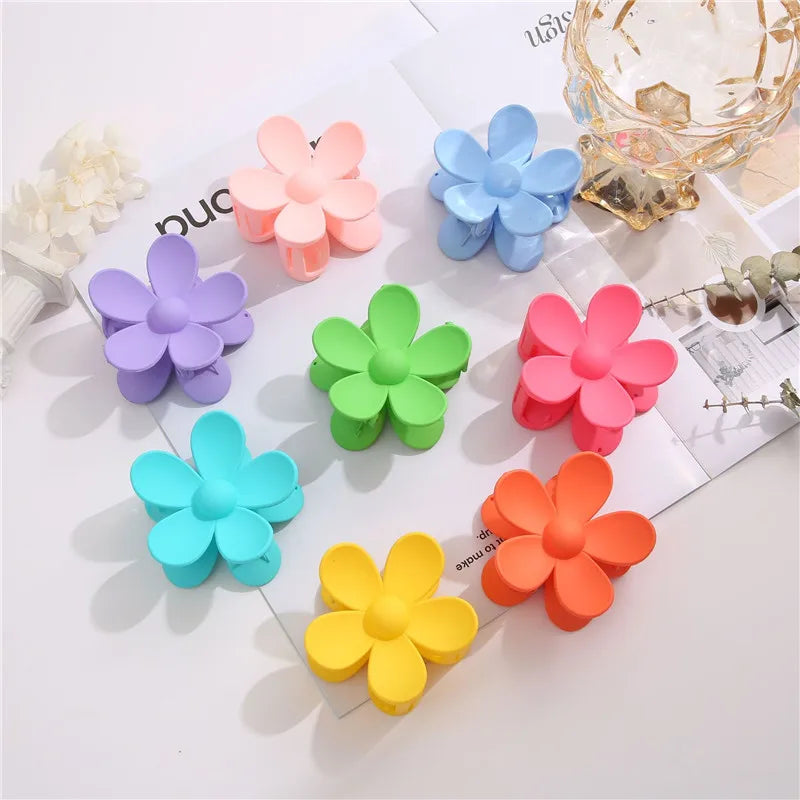 Korea Flower Shape Hair Claw Clip for Women Girls Barrette Crab Hair Claws Ponytail Hairpins Bath Barrette Headwear Accessories SuperFye 70284 SuperFye