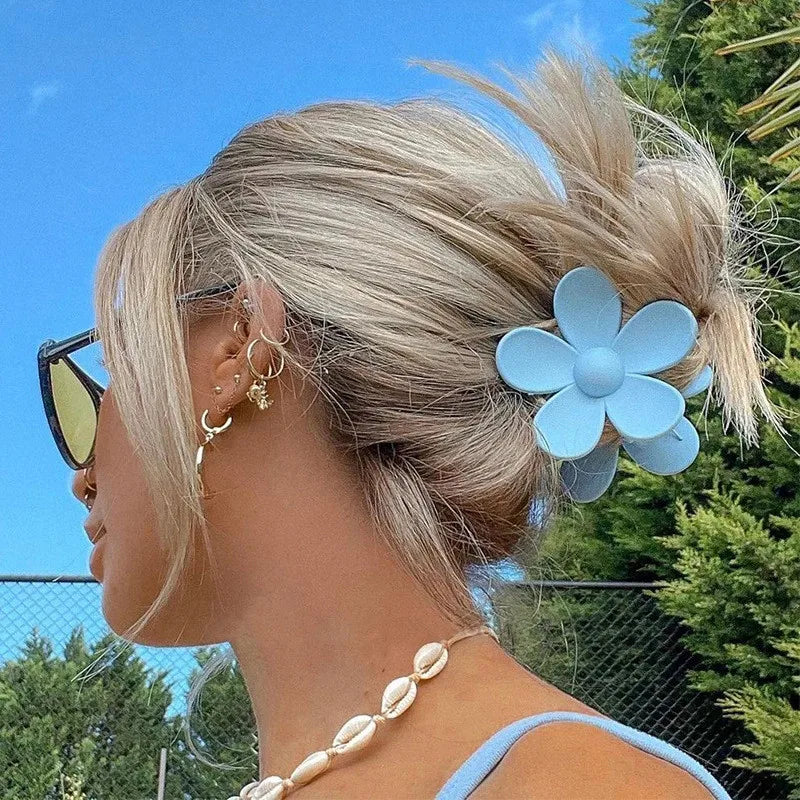 Korea Flower Shape Hair Claw Clip for Women Girls Barrette Crab Hair Claws Ponytail Hairpins Bath Barrette Headwear Accessories SuperFye 70284 SuperFye