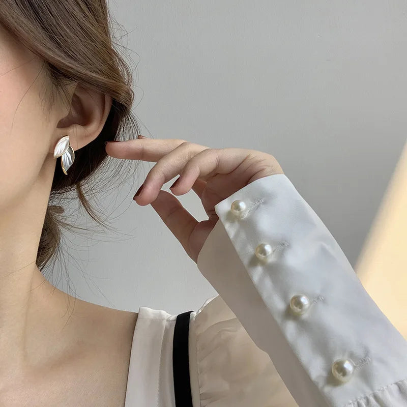 LATS New Korean Arrival Metal Trendy Fresh Lovely Sweet Grey Leaf Stud Earrings for Women 2024 Fashion Jewelry Gifts SuperFye 661730 SuperFye